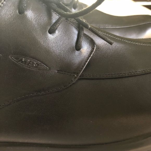 MBT The Anti-Shoe Men’s Black Leather Shoes 9.5 US - Picture 10 of 10